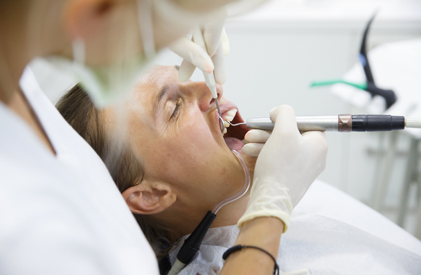 does insurance cover dental implants